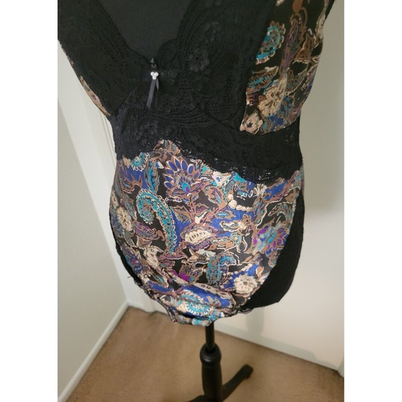 Wacoal 90s Vintage Black Lace Teddy w/ Rare Fine Paisley Pattern EVC Size M - Picture 4 of 11